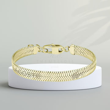Ατσάλινο βραχιόλι Lacoste 2040380 σε χρυσό χρώμα από ανοξείδωτο ατσάλι.